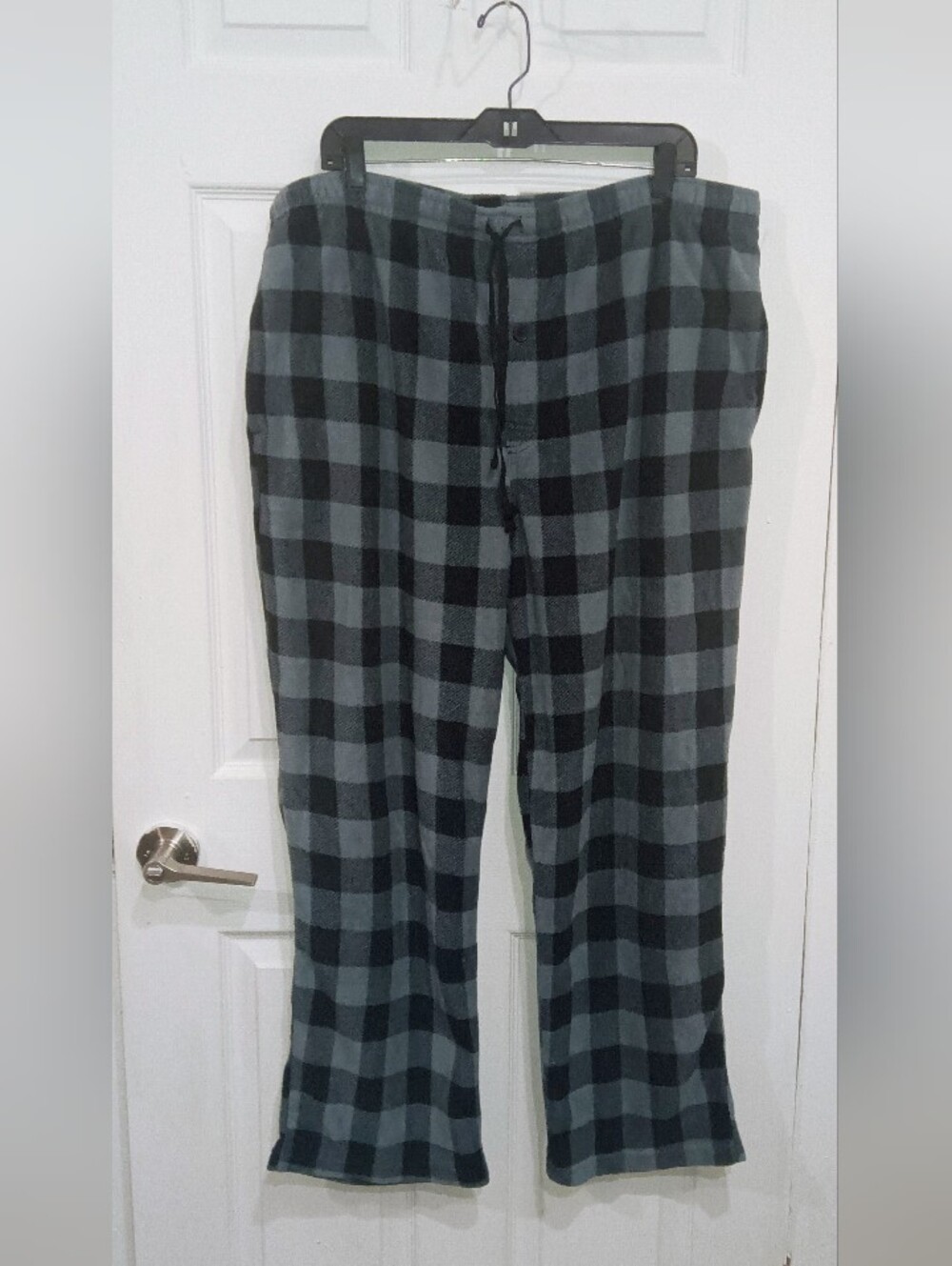 Faded Glory Black and Gray Plaid Lounge Pants